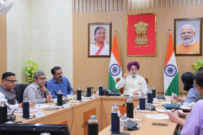 उपराज्यपाल तरनजीत सिंह संधू ने दिल्ली में महिलाओं की सुरक्षा पर कई एजेंसियों के साथ समीक्षा बैठक की अध्यक्षता की