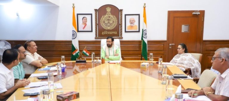 हरियाणा : सीएम नायब सिंह सैनी ने चंडीगढ़ में स्टेट फाइनेंस कमेटी की बैठक की अध्यक्षता की