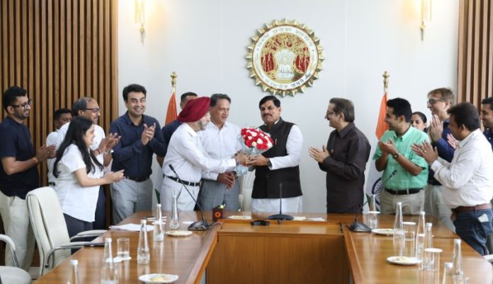 मप्र : सीएम यादव से भोपाल के विभिन्न व्यापारी संघों एवं व्यावसायिक संगठनों ने मुलाकात की मप्र : सीएम यादव से भोपाल के विभिन्न व्यापारी संघों एवं व्यावसायिक संगठनों ने मुलाकात की