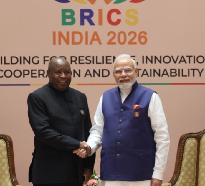 नई दिल्ली : पीएम मोदी ने ब्रिक्स समिट के दौरान बुरुंडी के राष्ट्रपति और अफ्रीकन यूनियन के चेयरपर्सन एवरिस्ट नदायिशिमिये से मुलाकात की नई दिल्ली : पीएम मोदी ने ब्रिक्स समिट के दौरान बुरुंडी के राष्ट्रपति और अफ्रीकन यूनियन के चेयरपर्सन एवरिस्ट नदायिशिमिये से मुलाकात की