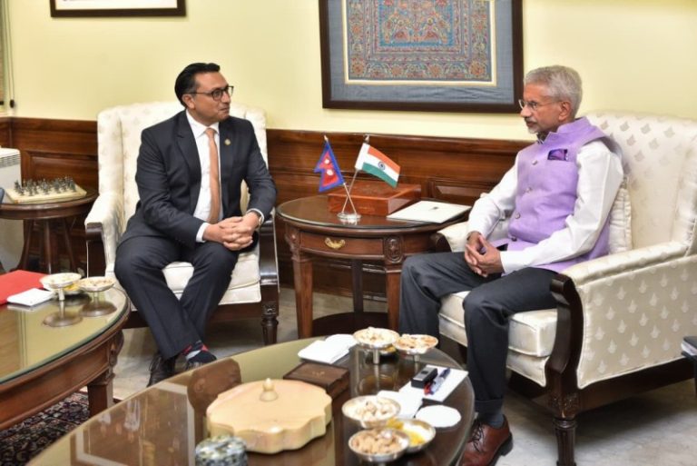 दिल्ली : विदेश मंत्री डॉ. एस जयशंकर ने नेपाल के वित्त मंत्री स्वर्णिम वागले से मुलाकात की