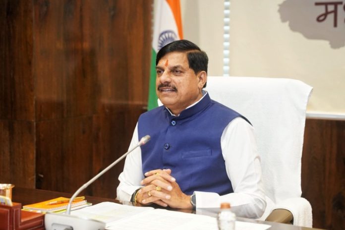 भोपाल : सीएम डॉ. मोहन यादव ने मंत्रालय से वीडियो कॉन्फ्रेंसिंग के माध्यम से रीवा जिले में आयोजित भोपाल : सीएम डॉ. मोहन यादव ने मंत्रालय से वीडियो कॉन्फ्रेंसिंग के माध्यम से रीवा जिले में आयोजित