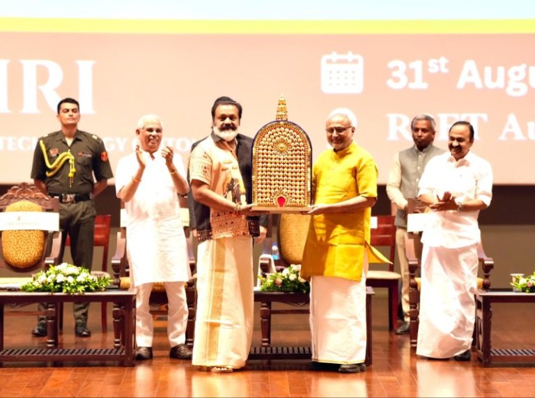 उपराष्ट्रपति सीपी राधाकृष्णन ने कोच्चि में राजागिरी स्कूल ऑफ इंजीनियरिंग एंड टेक्नोलॉजी के सिल्वर जुबली समारोह में हिस्सा लिया