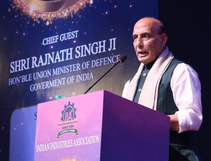 रक्षा मंत्री राजनाथ सिंह ने ग्रेटर नोएडा में आईआईए की 35वीं एजीएम को संबोधित किया