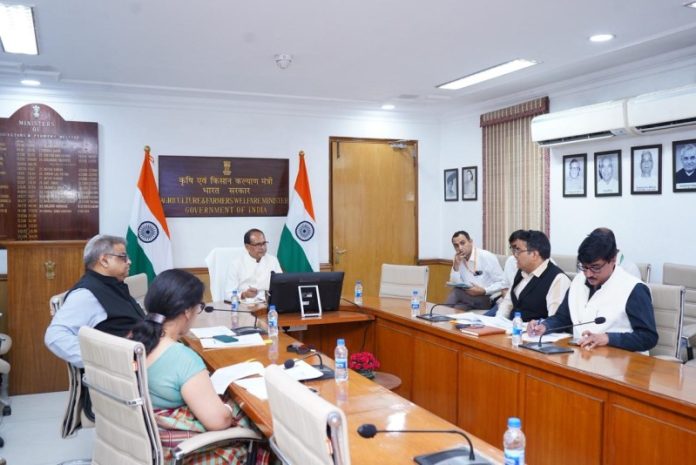 नई दिल्ली : केंद्रीय कृषि मंत्री शिवराज सिंह चौहान ने कृषि भवन में प्रधानमंत्री धन-धान्य कृषि योजना की प्रगति की समीक्षा की नई दिल्ली : केंद्रीय कृषि मंत्री शिवराज सिंह चौहान ने कृषि भवन में प्रधानमंत्री धन-धान्य कृषि योजना की प्रगति की समीक्षा की
