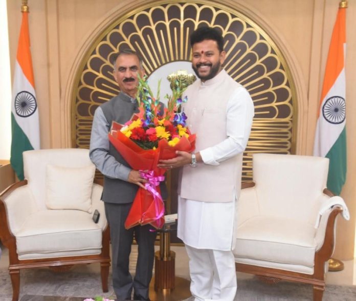 नई दिल्ली : केंद्रीय मंत्री नायडू से हिमाचल प्रदेश के सीएम सुखविंदर सिंह सुक्खू ने मुलाकात की