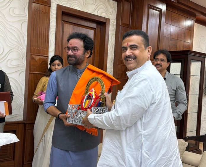 पश्चिम बंगाल के मुख्यमंत्री सुवेंदु अधिकारी से केंद्रीय मंत्री जी. किशन रेड्डी ने मुलाकात की