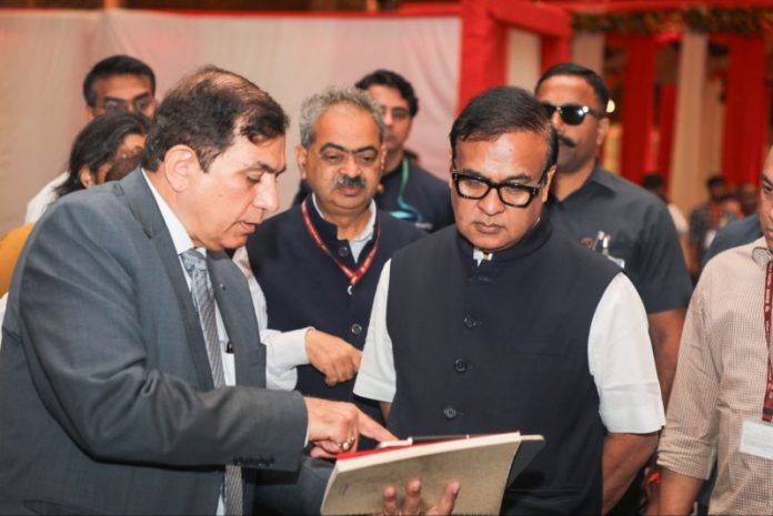 असम के मुख्यमंत्री हिमंता बिस्वा सरमा ने नई दिल्ली स्थित भारत मंडपम का दौरा किया