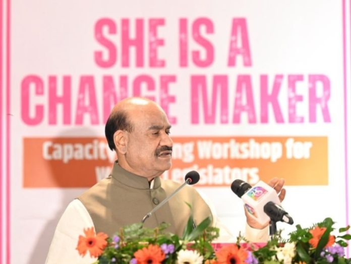 लोकसभा अध्यक्ष ओम बिरला ने NCW की ओर से फरीदाबाद में आयोजित “She is a Change Maker” के उद्घाटन सत्र को संबोधित किया