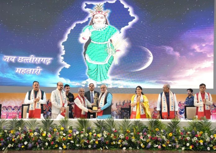 उपराष्ट्रपति सीपी राधाकृष्णन ने एम्स रायपुर के तीसरे दीक्षांत समारोह में भाग लिया