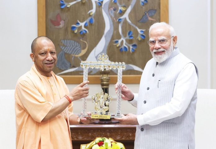 नई दिल्ली : प्रधानमंत्री नरेंद्र मोदी से उत्तर प्रदेश के मुख्यमंत्री योगी आदित्यनाथ ने मुलाकात की नई दिल्ली : प्रधानमंत्री नरेंद्र मोदी से उत्तर प्रदेश के मुख्यमंत्री योगी आदित्यनाथ ने मुलाकात की