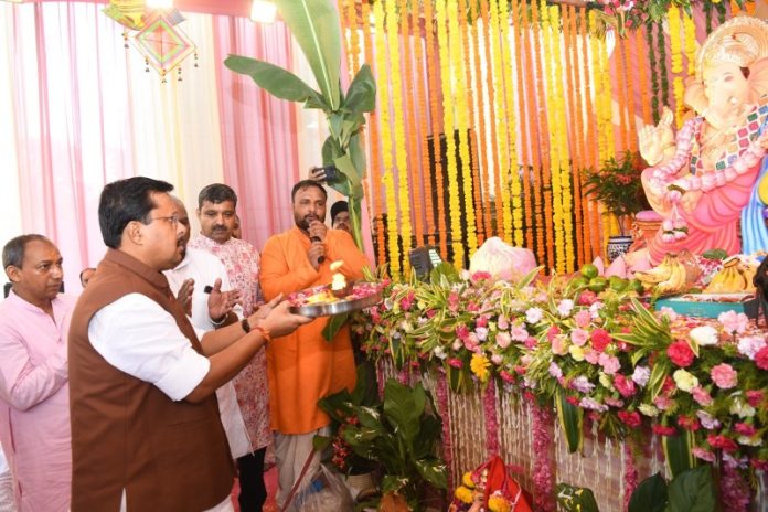भाजपा राष्ट्रीय अध्यक्ष नितिन नबीन ने भाजपा मुख्यालय में गणेश चतुर्थी के पावन अवसर पर भगवान श्री गणेश की विधिवत पूजा-अर्चना की