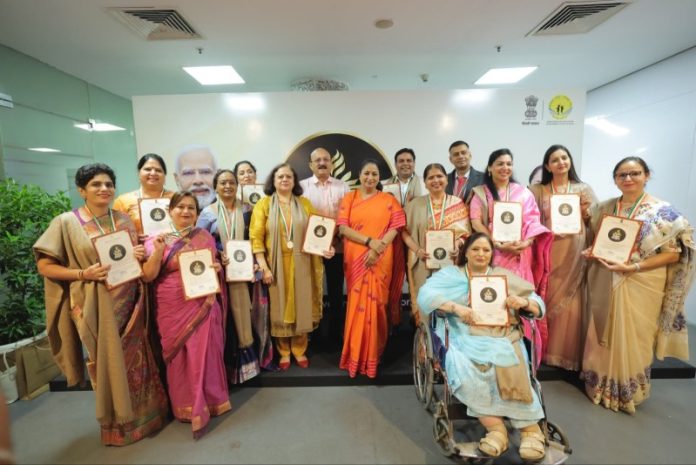 दिल्ली : सीएम रेखा गुप्ता ने शिक्षक दिवस पर ‘शिक्षक महाकुंभ - स्टेट टीचर्स अवॉर्ड 2026’ में विभिन्न श्रेणियों के 118 शिक्षकों को सम्मानित किया
