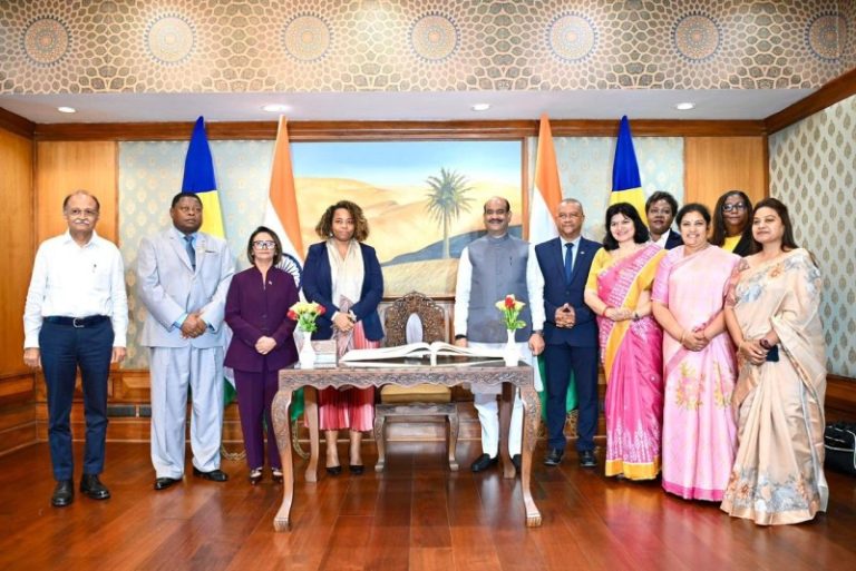लोकसभा अध्यक्ष ओम बिरला ने सेशेल्स की नेशनल असेंबली की स्पीकर और उनके संसदीय प्रतिनिधिमंडल के साथ संसद भवन में मुलाकात की