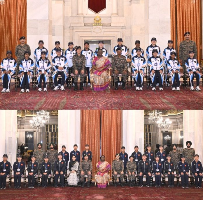 राष्ट्रपति मुर्मू से सिक्किम के गंगटोक और अरुणाचल प्रदेश के तवांग स्थित ल्हो गोम्पा के छात्रों के समूहों ने मुलाकात की