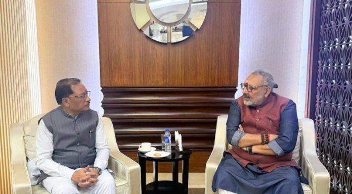 नई दिल्ली : छत्तीसगढ़ के मुख्यमंत्री विष्णुदेव साय ने केंद्रीय वस्त्र मंत्री गिरिराज सिंह से मुलाकात की