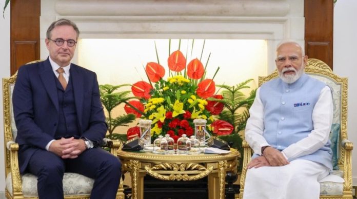 नई दिल्ली : पीएम मोदी ने बेल्जियम के पीएम बार्ट डी वेवर के साथ द्विपक्षीय वार्ता की