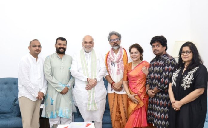 नई दिल्ली : केंद्रीय गृह मंत्री अमित शाह ने फिल्म ‘हनुमान अंश’ के कलाकारों से मुलाकात की नई दिल्ली : केंद्रीय गृह मंत्री अमित शाह ने फिल्म ‘हनुमान अंश’ के कलाकारों से मुलाकात की