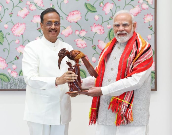 नई दिल्ली : प्रधानमंत्री नरेंद्र मोदी से अंडमान और निकोबार द्वीप समूह के उपराज्यपाल डॉ. दिनेश शर्मा ने मुलाकात की