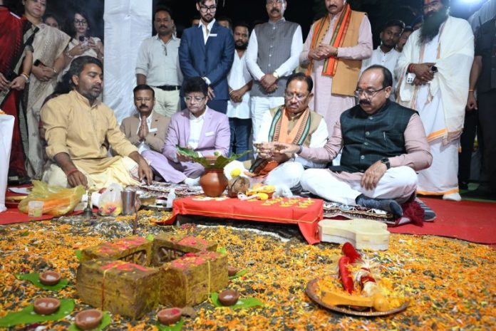 छत्तीसगढ़ : सीएम साय ने रायपुर में ओमेगा मेडिशाइन हॉस्पिटल की नई स्वास्थ्य सेवाओं का शुभारंभ किया एवं कैंसर उपचार केंद्र का किया भूमिपूजन
