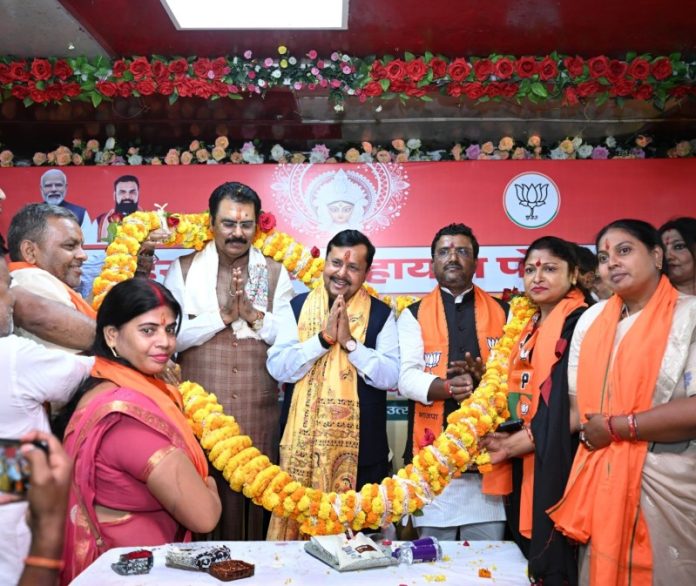 पटना : भाजपा राष्ट्रीय अध्यक्ष नितिन नबीन ने ‘कुम्हरार सेवा सहायता पोर्टल’ का शुभारंभ किया
