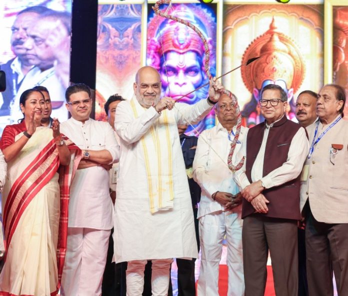 केंद्रीय गृह मंत्री अमित शाह दिल्ली के लाल किला मैदान में ‘श्री धार्मिक लीला कमेटी’ द्वारा आयोजित रामलीला महोत्सव में हुए शामिल केंद्रीय गृह मंत्री अमित शाह दिल्ली के लाल किला मैदान में ‘श्री धार्मिक लीला कमेटी’ द्वारा आयोजित रामलीला महोत्सव में हुए शामिल