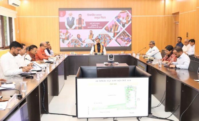 सीएम चौधरी ने ‘संकल्प’ सभागार में ‘बिहार गति’ के अंतर्गत राज्य की परियोजनाओं एवं केंद्र सरकार की विभिन्न योजनाओं की प्रगति की समीक्षा की