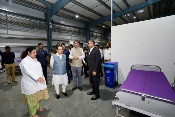 नई दिल्ली : केंद्रीय मंत्री जेपी नड्डा ने साफ-सफाई, स्वच्छता और टिकाऊ तौर-तरीकों का जायजा लेने के लिए एम्स का दौरा किया