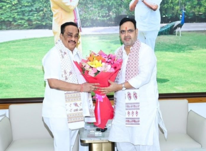नई दिल्ली : सीएम भजनलाल शर्मा ने केंद्रीय जल शक्ति मंत्री सीआर पाटिल से मुलाकात की