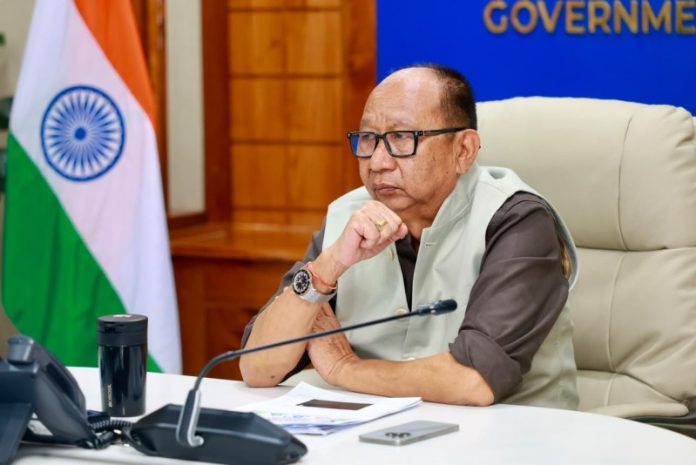 मणिपुर : सीएम युमनाम खेमचंद सिंह ने मंत्रिपुखरी स्थित सचिवालय में 'सेवा संकल्प अभियान' पर एक समीक्षा बैठक की अध्यक्षता की मणिपुर : सीएम युमनाम खेमचंद सिंह ने मंत्रिपुखरी स्थित सचिवालय में 'सेवा संकल्प अभियान' पर एक समीक्षा बैठक की अध्यक्षता की