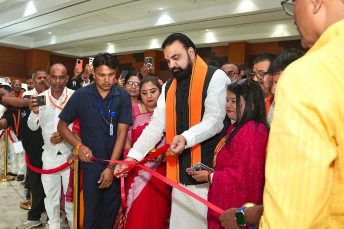 बिहार : सीएम सम्राट चौधरी ने ज्ञान भवन में आयोजित ‘सेवा के रंग, राष्ट्र के संग’ कार्यक्रम का शुभारंभ किया बिहार : सीएम सम्राट चौधरी ने ज्ञान भवन में आयोजित ‘सेवा के रंग, राष्ट्र के संग’ कार्यक्रम का शुभारंभ किया