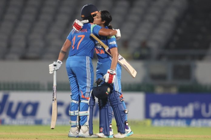 IND-W vs ZIM-W वनडे सीरीज : भारत ने पहले वनडे मैच में जिम्बाब्वे को 9 विकेट से हराया IND-W vs ZIM-W वनडे सीरीज : भारत ने पहले वनडे मैच में जिम्बाब्वे को 9 विकेट से हराया