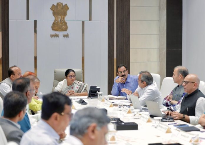 दिल्ली : सीएम रेखा गुप्ता ने एमसीडी टीम के साथ समीक्षा बैठक की