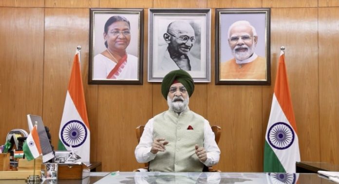दिल्ली के उपराज्यपाल तरनजीत सिंह संधू ने दिल्ली टेक्नोलॉजिकल यूनिवर्सिटी के दीक्षांत समारोह को वर्चुअली संबोधित किया