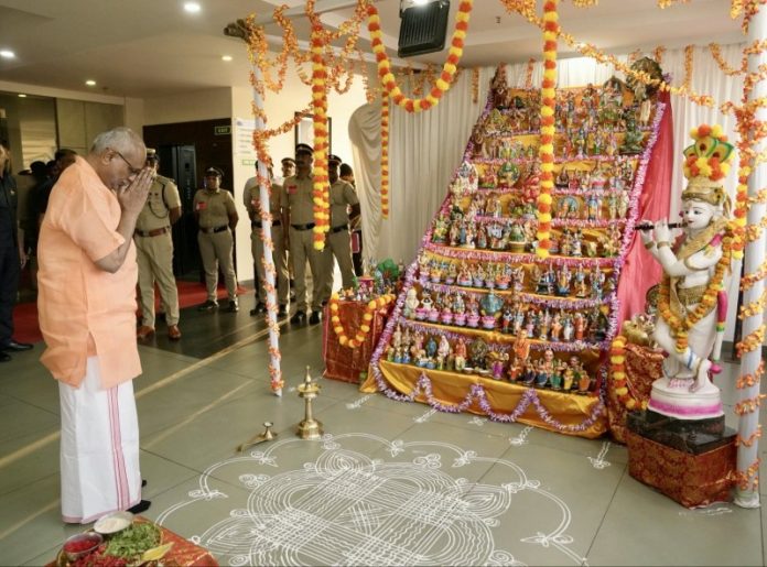 उपराष्ट्रपति सीपी राधाकृष्णन ने केरल के कोझिकोड में 'नवरात्रि सर्गोत्सवम 2026' का उद्घाटन किया