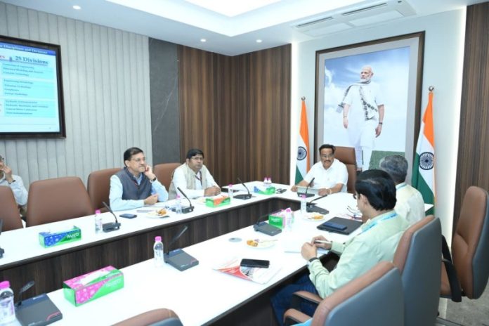 केंद्रीय जल शक्ति मंत्री सीआर पाटिल ने सीडब्ल्यूपीआरएस पुणे की गतिविधियों की समीक्षा की केंद्रीय जल शक्ति मंत्री सीआर पाटिल ने सीडब्ल्यूपीआरएस पुणे की गतिविधियों की समीक्षा की