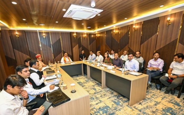सीएम भजनलाल शर्मा ने सीकर में खाटूश्यामजी मंदिर क्षेत्र में प्रस्तावित विकास कार्यों एवं व्यवस्थाओं के सुदृढ़ीकरण की समीक्षा हेतु बैठक की