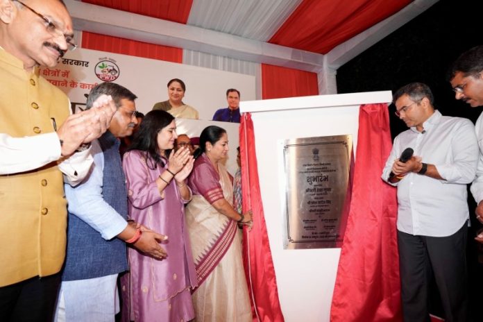 सीएम रेखा गुप्ता ने दिल्ली से 'डार्क स्पॉट्स' को खत्म करने के मिशन की शुरुआत की सीएम रेखा गुप्ता ने दिल्ली से 'डार्क स्पॉट्स' को खत्म करने के मिशन की शुरुआत की