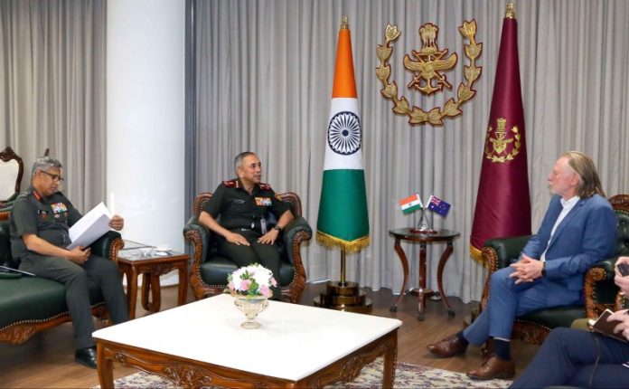 सीडीएस जनरल एनएस राजा सुब्रमणि ने भारत में ऑस्ट्रेलिया के उच्चायुक्त फिलिप ग्रीन से बातचीत की सीडीएस जनरल एनएस राजा सुब्रमणि ने भारत में ऑस्ट्रेलिया के उच्चायुक्त फिलिप ग्रीन से बातचीत की