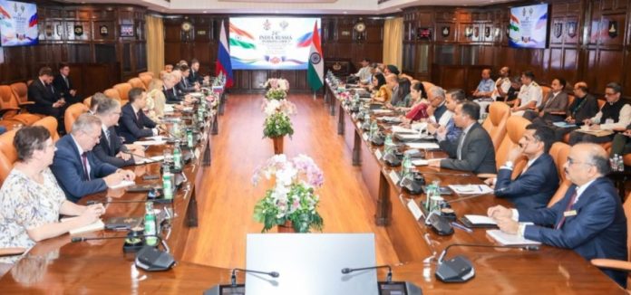 भारत-रूस इंटर-गवर्नमेंटल कमीशन ऑन मिलिट्री टेक्निकल कोऑपरेशन एंड डिफेंस इंडस्ट्री की 24वीं वर्किंग ग्रुप बैठक का उद्घाटन सत्र नई दिल्ली में हुआ आयोजित
