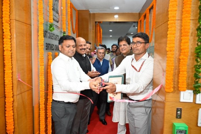 नई दिल्ली : केंद्रीय मंत्री पीयूष गोयल ने वाणिज्य भवन में 'नेशनल स्ट्रैटेजिक ट्रेड कमांड सेंटर' का शुभारंभ किया
