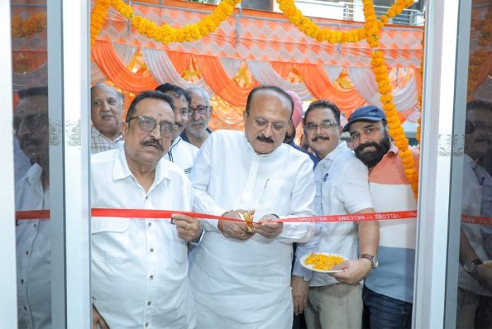 दिल्ली सरकार के गृह मंत्री मंत्री आशीष सूद ने चंदन नगर में RWA कार्यालय का उद्घाटन किया