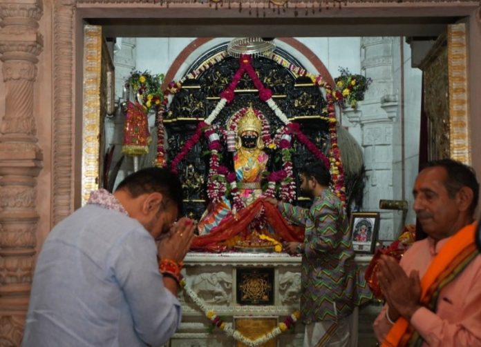राजस्थान : सीएम भजनलाल शर्मा ने बांसवाड़ा स्थित प्रसिद्ध माँ त्रिपुरा सुंदरी मंदिर पहुंचकर दर्शन किए और विधि-विधान से पूजा-अर्चना की