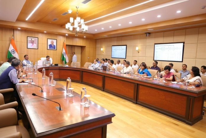असम : सीएम सरमा ने राज्य की स्वास्थ्य सेवा प्रणाली, मानव संसाधन और बुनियादी ढांचे की समीक्षा के लिए एक बैठक की अध्यक्षता की