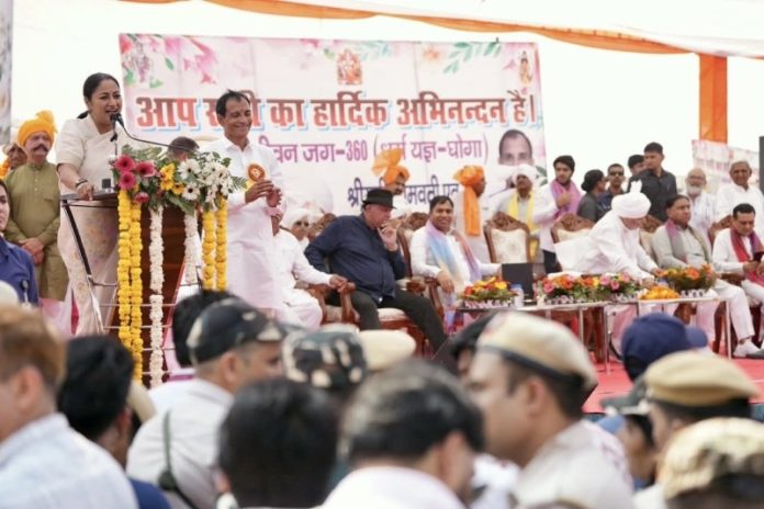 दिल्ली : सीएम रेखा गुप्ता पालम 360 खाप द्वारा आयोजित पावन जीवन जग (धर्म यज्ञ-घोगा) एवं पगड़ी सम्मान समारोह में हुई शामिल