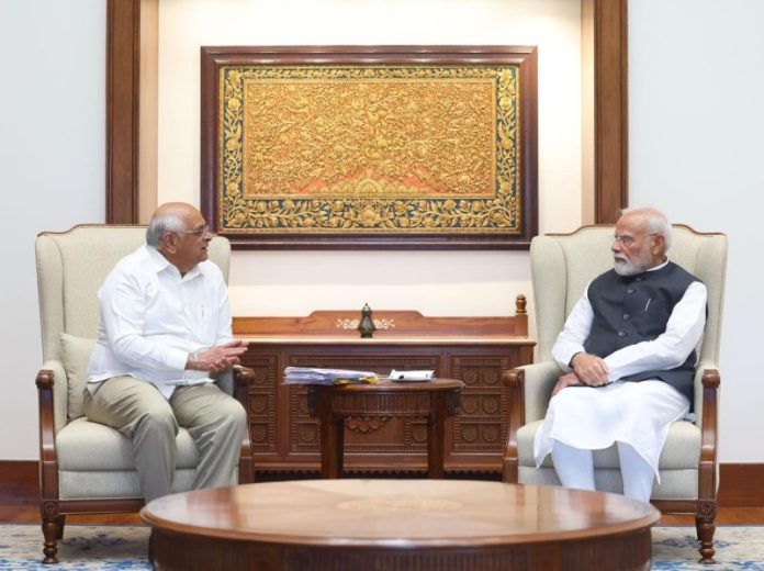 नई दिल्ली : गुजरात के मुख्यमंत्री भूपेंद्र पटेल ने प्रधानमंत्री नरेंद्र मोदी से मुलाकात की