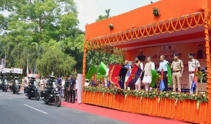 बिहार : सीएम सम्राट चौधरी ने पटना से गुजरात तक जाने वाली राष्ट्रीय मोटरसाइकिल रैली में बिहार दल को हरी झंडी दिखाकर रवाना किया