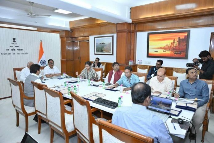 केंद्रीय मंत्री सीआर पाटिल ने नई दिल्ली में नर्मदा नियंत्रण प्राधिकरण की समीक्षा समिति की 15वीं बैठक की अध्यक्षता की