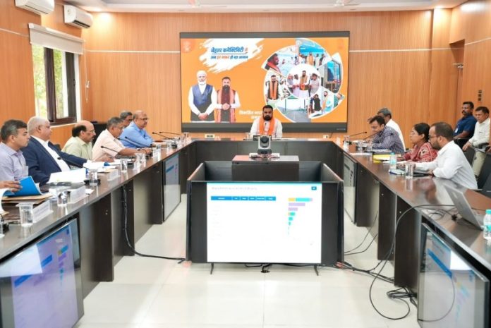 बिहार : सीएम सम्राट चौधरी ने ‘सेवा संकल्प एवं कायाकल्प अभियान’ के प्रभावी क्रियान्वयन को लेकर संबंधित पदाधिकारियों के साथ समीक्षा बैठक की