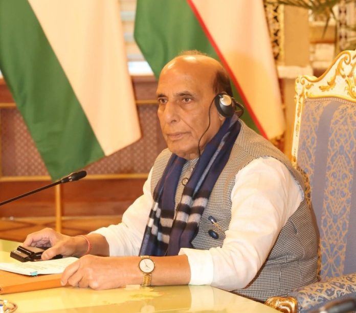 रक्षा मंत्री राजनाथ सिंह ने एससीओ के सदस्य देशों से आतंकवाद के पूरे इकोसिस्टम को खत्म करने के लिए मिलकर प्रयास करने का आह्वान किया